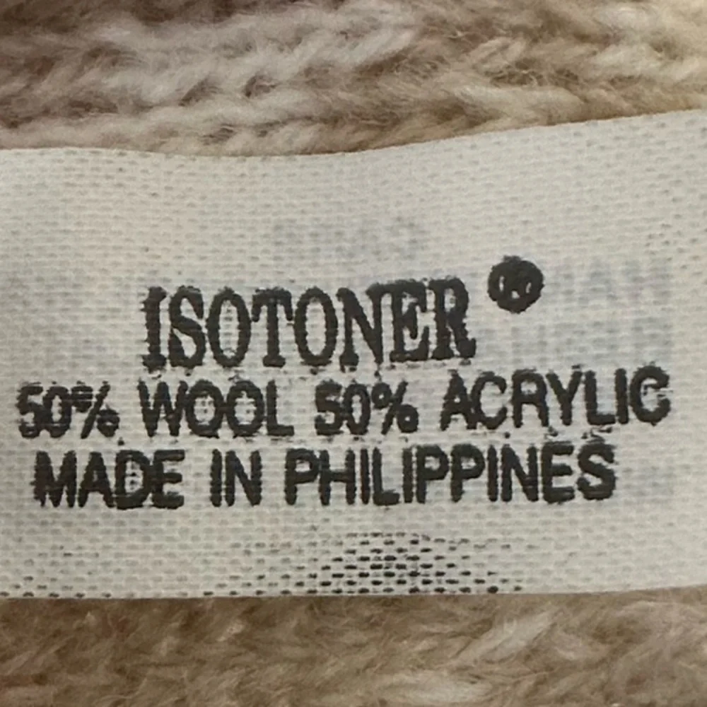 Isotoner‎ Women’s Knit leaf print wool blend reversible Scarf Multifunctional